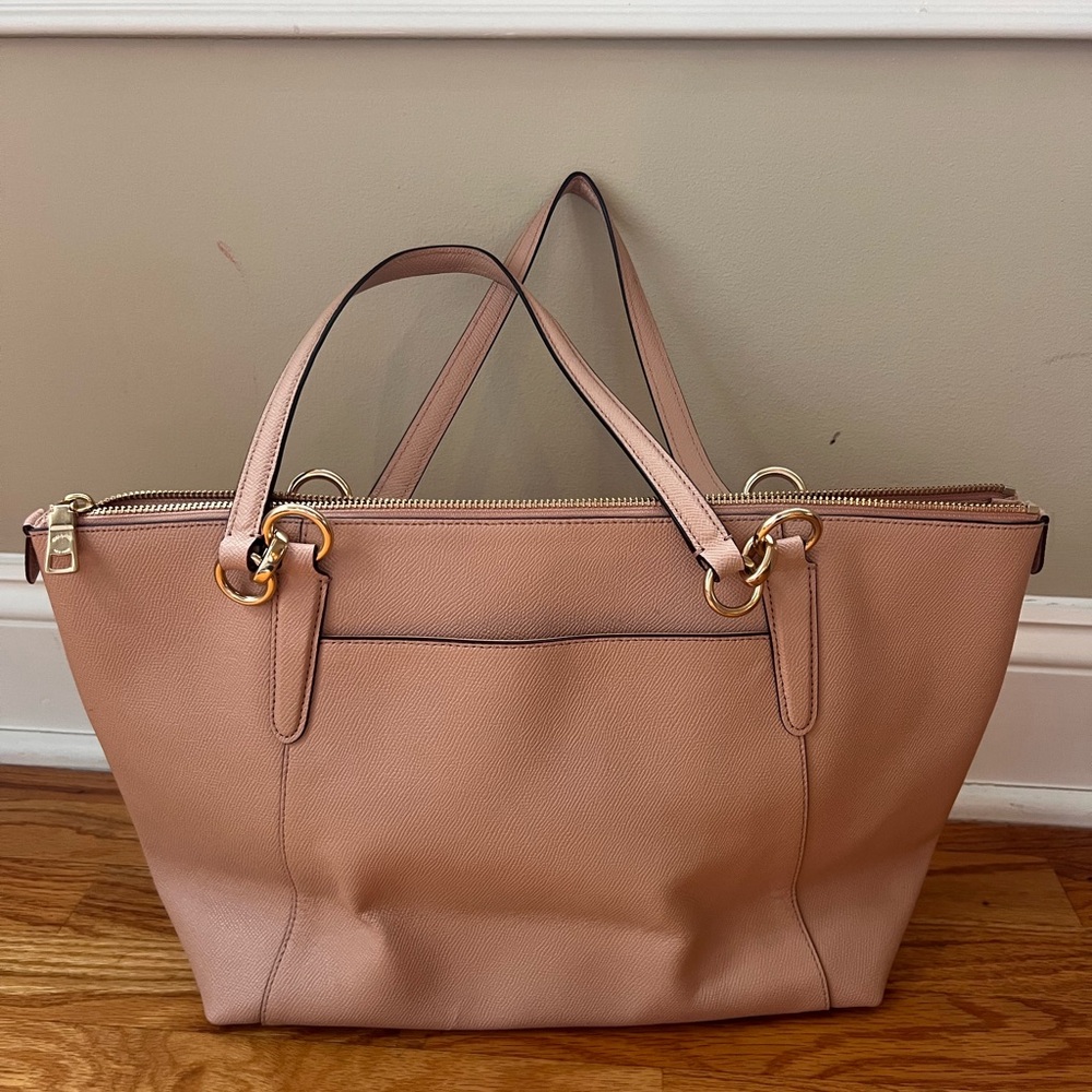 Coach Ava Crossgrain Leather Tote with Structured Design - F57526 - Soft Pink - Picture 3 of 7